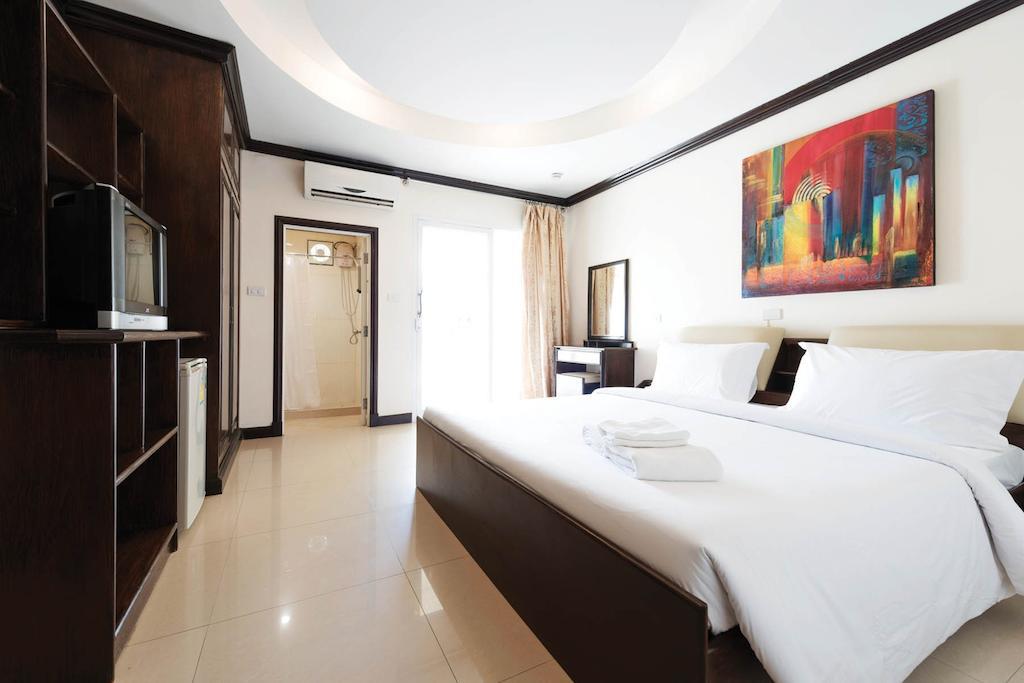 Safe House Hostel Patong Kamer foto